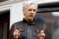 Špatná zpráva pro šéfa WikiLeaks: Britové potvrdili na Assangeho zatykač