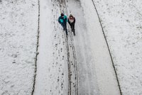 Česko vydatně zasype sníh. Na Šumavě ho napadá až 15 centimetrů