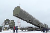 Putinova raketa s „neomezeným dosahem“ neprošla testy. Zřítila se po pár kilometrech