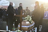 Pohřeb zavražděného novináře Jána Kuciaka (†27): Dorazily stovky lidí