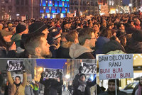ONLINE: „Bureše do koše!“ Tisíce Čechů protestují proti Babišovi a Ondráčkovi