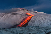 Ve Středomoří hrozí tsunami. Sopka Etna se potápí, zdevastuje dovolenkové ráje?