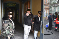 Kyselinový útok v Plzni: Žena chtěla rváče uklidnit, polila je čističem se žíravinou