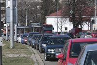 Potíže na pražských úřadech: Na desítky minut vypadl systém na vydávání parkovacích oprávnění