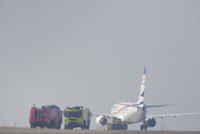 Nouzové přistání na pražském letišti: Boeing měl problém s brzdami, na palubě bylo 170 lidí