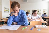 Maturita z češtiny terčem kritiky: Dlouhé texty i otázka jako pro „páťáky“