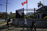 „Sonický útok“: Kanada z Kuby stahuje rodiny svých diplomatů. Že by zpackané odposlechy?
