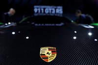 Razie v kancelářích firmy Porsche, automobilka je namočena v emisním skandálu