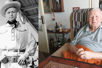 Limonádový Joe Karel Fiala (92) trpí: Dva roky vězněm ve vlastním bytě!