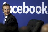 Zuckerberg se tetelí: Zisk Facebooku vzrostl o 63 procent a účty má 2,2 miliardy lidí
