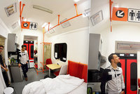 Umožňuje turistům přespat v pražském metru: František (25) přestavěl byt na Žižkově v podzemku