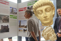 Češi zachraňují památky v Sýrii: „Dopravili jsme tam materiál za 2 miliony,“ říká ředitel Národního muzea