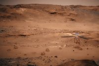 Objevili jsme život na Marsu, tvrdí vědec.  Kolegyně ho podpořila, NASA zklamala