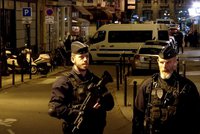 Francouzská policie zabránila teroristickému útoku. Cílem atentátníků byla swingers party!