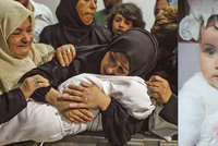 „Plakala, najednou utichla.“ Zdrcená matka popsala smrt osmiměsíční dcery v Gaze