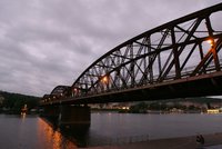 Železniční most na Výtoni památkou zůstane. Ministerstvo ochranu odmítlo zrušit