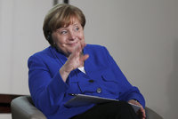 Merkelová po problémech eura: Eurozóna se nesmí stát unií dluhů. Italům je neodpustí