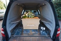 Vše o pohřbech: Kolik peněz si připravit? Kdo má nárok na pohřebné?