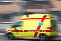 Tragická nehoda na Znojemsku: Tady byli lékaři zbyteční, mladík zemřel zaklíněný v autě