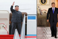 Historický summit Trump - Kim ONLINE: Půjčený boeing, notýsky po vzoru KLDR