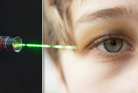 Laserové ukazovátko vypálilo chlapci (9) zrak. Nepomůže mu ani operace