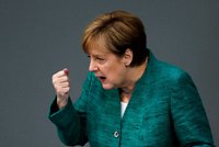 Merkelová jásá: Mám příslib Česka k vracení migrantů. Babiš to popřel
