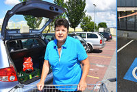Nešťastná Jarmila (66): Drzí řidiči parkují na invalidech! Může za to špatné značení
