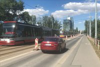 Výpadek elektřiny vyřadil z provozu tramvaje v Praze! Stály Nusle, Vinohrady, Žižkov i Libeň