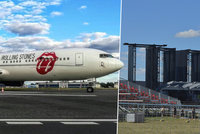 Rolling Stones už se „dovalili“ do Prahy! Boeing s vyplazeným jazykem přistál v neděli na letišti