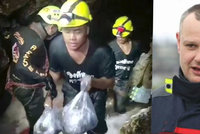Český hasič v Thajsku: Únava roste, zítra má navíc začít pršet. Zaplaví jeskyni s dětmi voda?