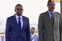 „Je to historický den.“ Po vleklé válce přivítala Etiopie eritrejského prezidenta