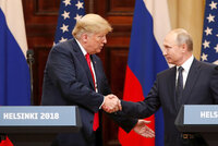 Trumpa kvůli Putinovi kritizují v Americe i republikáni. Nedokázal se mu prý postavit na summitu