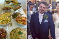 Svatební hostina za 150 korun! Manželský pár nakrmil 140 lidí jídlem na výhoz