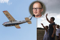 Roman hodlá ve 39 let starém letounu obletět Zemi: Cestu kolem světa chce zvládnou za 150 dní