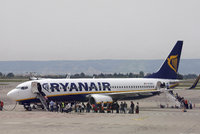 Šestina spojů nevzlétne. Piloti z Ryanair budou v pátek stávkovat