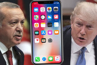 Už žádné iPhony. Turecko bude kvůli sporu o pastora bojkotovat elektroniku z USA