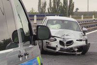 Zavřená dálnice D6 před Prahou: Srazila se tu dvě auta, šest lidí je zraněných