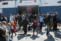 Do Evropy může přijít až 22 milionů uprchlíků, varuje eurokomisař. Jak je chce zastavit?