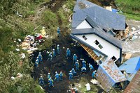 Silné zemětřesení v Japonsku zabilo nejméně 20 lidí. 390 bylo zraněno