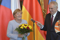 „Ta baba zešílela.“ Merkelovou sepsul Foldyna. Zeman ví, kdy za kancléřkou poletí