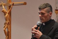 Dva slovenští kněží zpochybnili celibát, církev je za troufalost potrestala