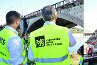 Začíná další průzkum Hlávkova mostu: Na měsíc a půl omezí provoz aut i tramvají