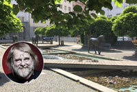 Park Petra Šabacha: Bezejmenné náměstí v Dejvicích se slavnostně zasvětilo slavnému spisovateli