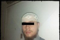 Terorista Dominik: Čeští muslimové věděli o jeho radikalizaci. Pak tvrdili, že ho neznají