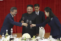 Kim hostil Muna na luxusním banketu. Pálenkou i polévkou ze žraločích ploutví