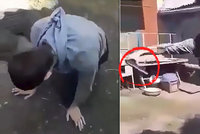 Muž chtěl vyzkoušet neprůstřelnou vestu. Padl k zemi s vážným zraněním