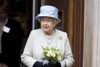 Vystrašená Anglie má tajný plán: Počítá s „uklizením“ královny Alžběty!