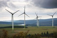 Obnovitelné zdroje v Česku „netáhnou“. Z čeho vyrábíme nejvíc elektřiny?