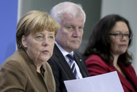 Voliči vytrestali sestru Merkelové. CSU v Bavorsku vyhrála rekordně slabě