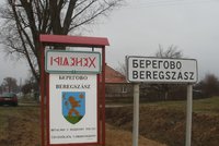 Kyjev vyhostil maďarského konzula na Ukrajině. Na černo vydával pasy krajanům